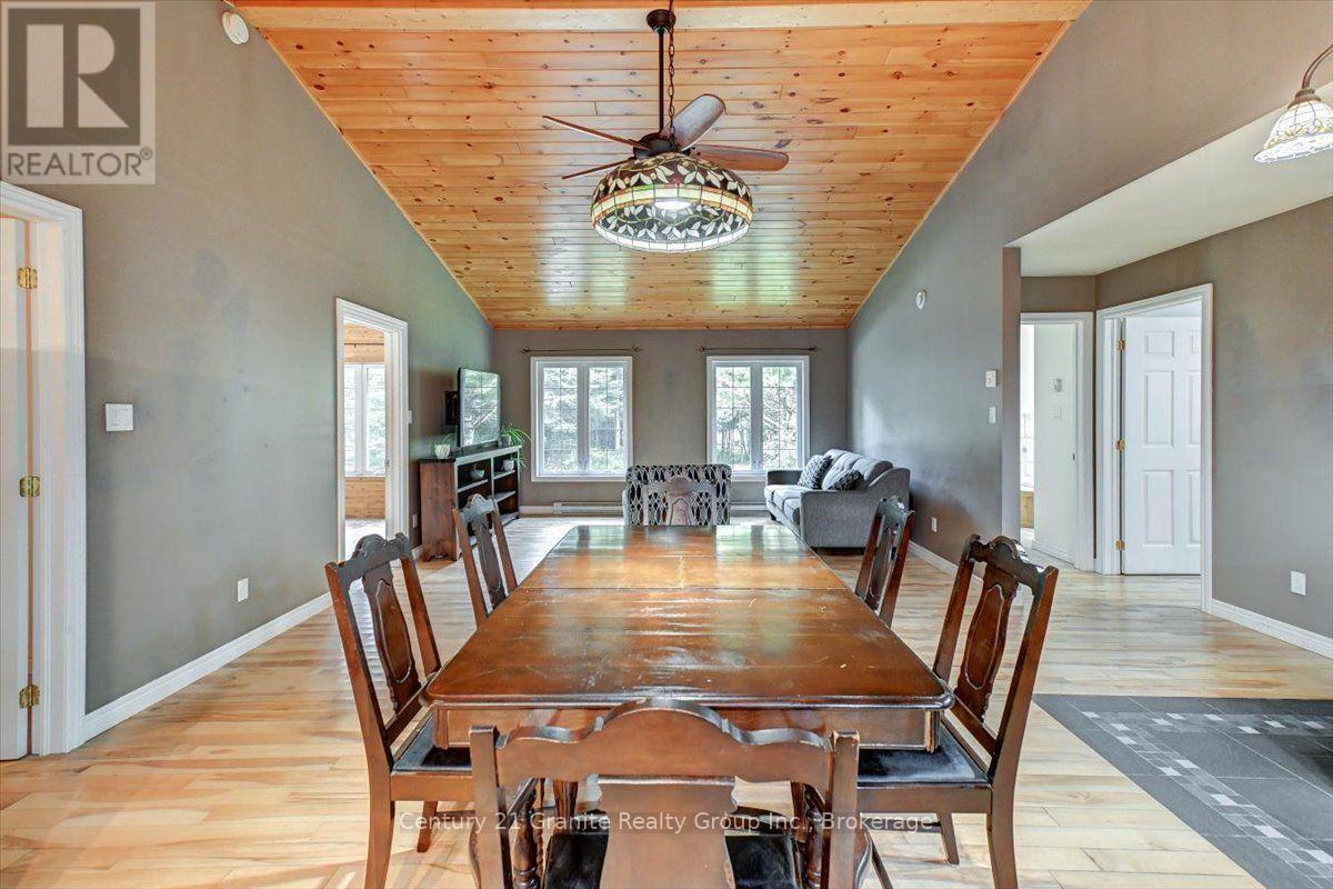 649 Madawaska Road, Hastings Highlands (Wicklow Ward), Ontario  K0L 2S0 - Photo 8 - X13822812