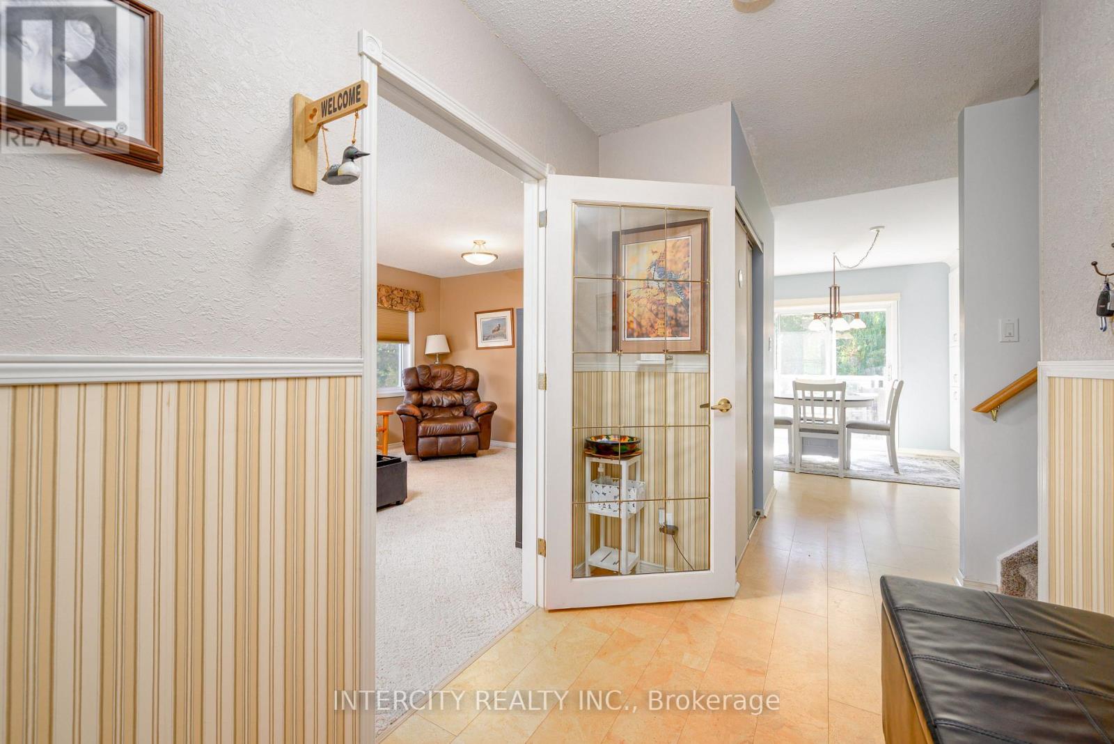 48 Champlain Boulevard, Kawartha Lakes (Lindsay), Ontario  K9V 0J1 - Photo 10 - X13823722