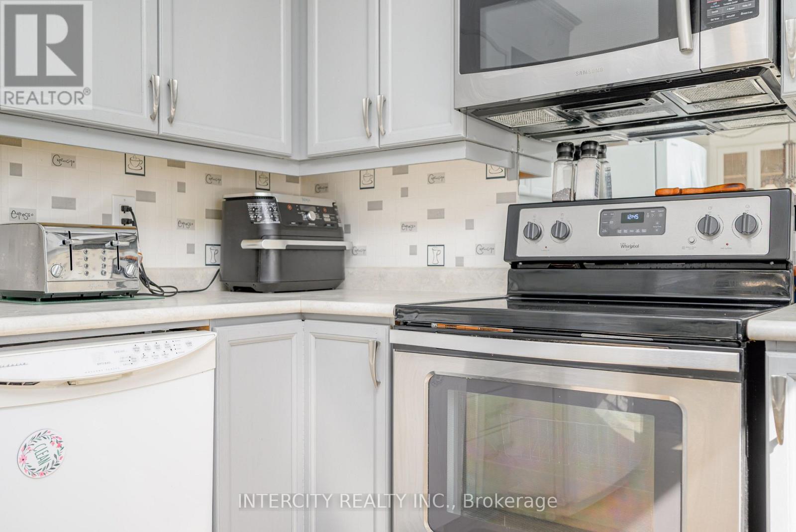 48 Champlain Boulevard, Kawartha Lakes (Lindsay), Ontario  K9V 0J1 - Photo 17 - X13823722