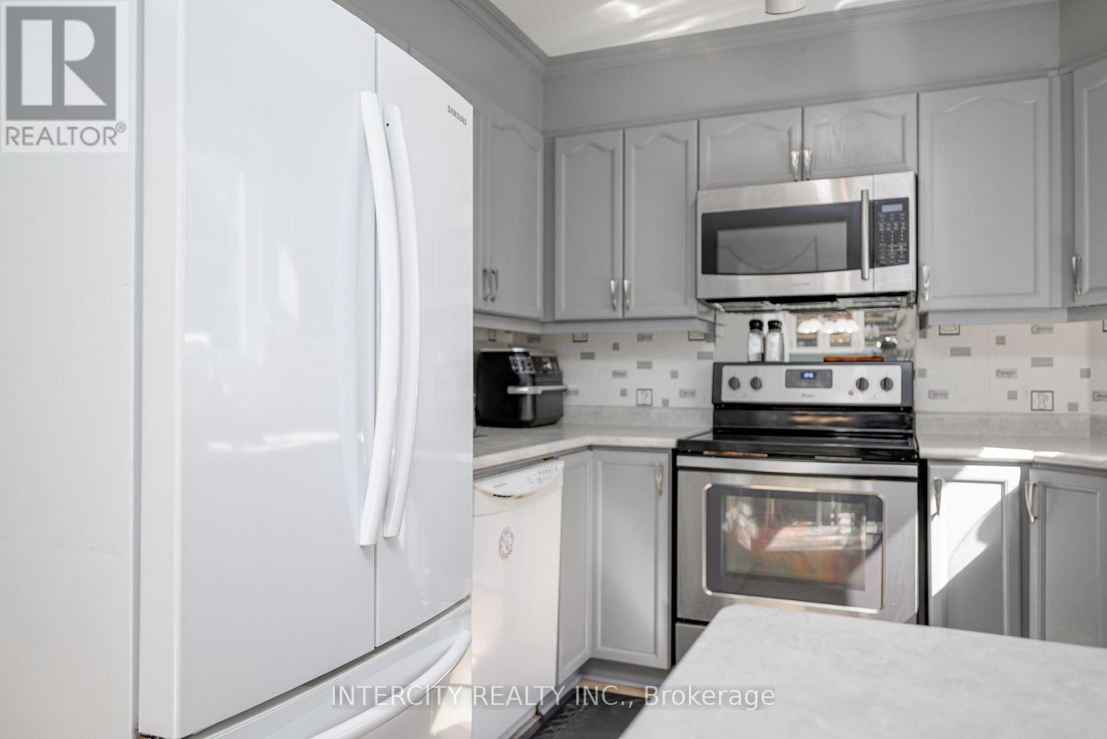 48 Champlain Boulevard, Kawartha Lakes (Lindsay), Ontario  K9V 0J1 - Photo 20 - X13823722