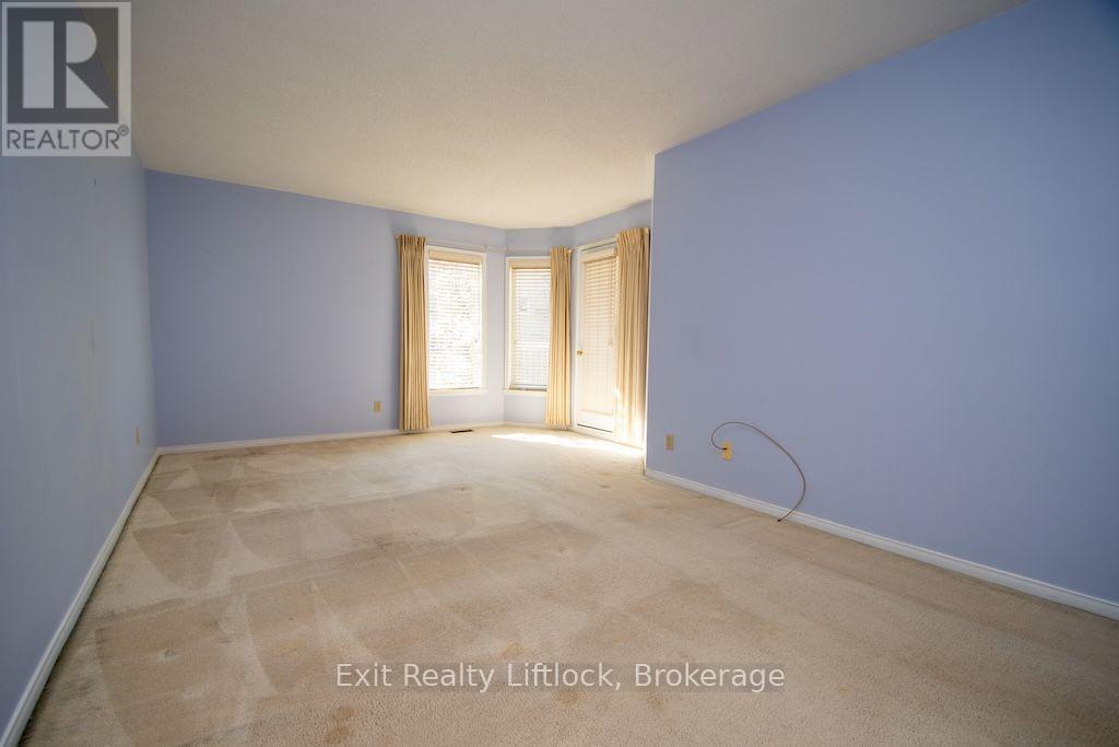 202 C - 1099 Clonsilla Avenue, Peterborough (Otonabee Ward 1), Ontario  K9J 8L8 - Photo 12 - X13823988