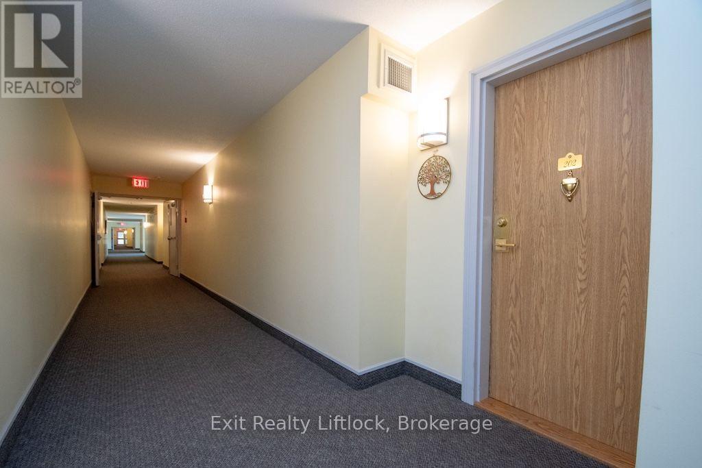 202 C - 1099 Clonsilla Avenue, Peterborough (Otonabee Ward 1), Ontario  K9J 8L8 - Photo 4 - X13823988