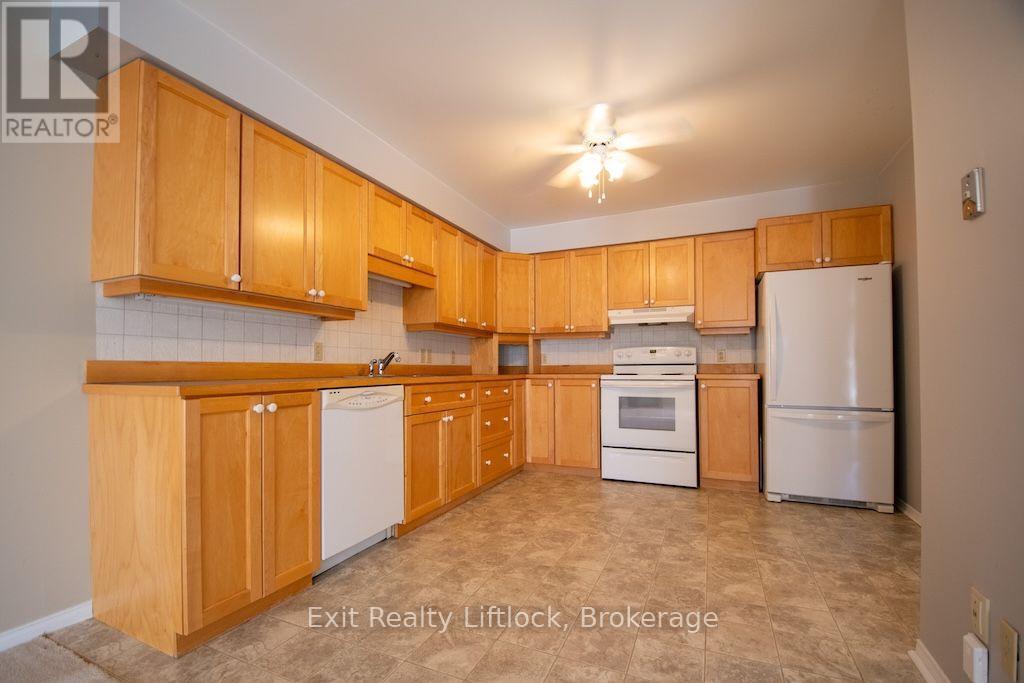 202 C - 1099 Clonsilla Avenue, Peterborough (Otonabee Ward 1), Ontario  K9J 8L8 - Photo 9 - X13823988