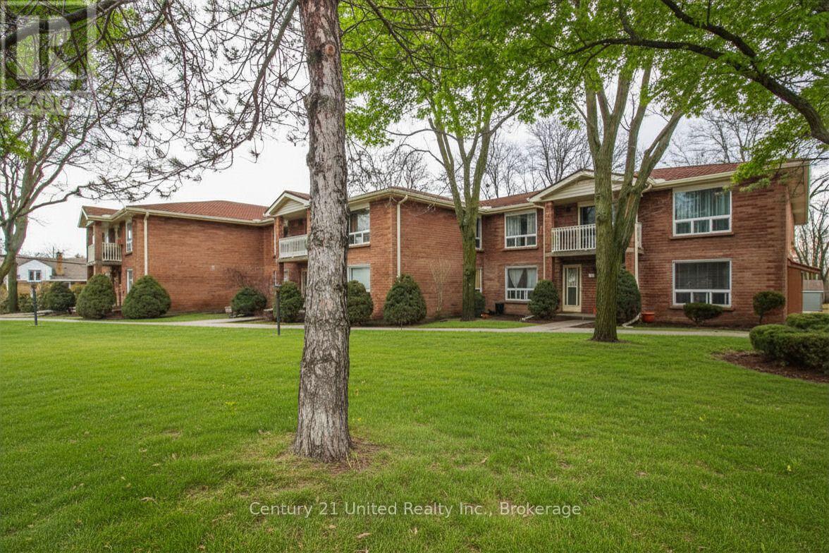 204 - 1110 Clonsilla Avenue, Peterborough (Otonabee Ward 1), Ontario  K9J 5Y5 - Photo 2 - X13824162