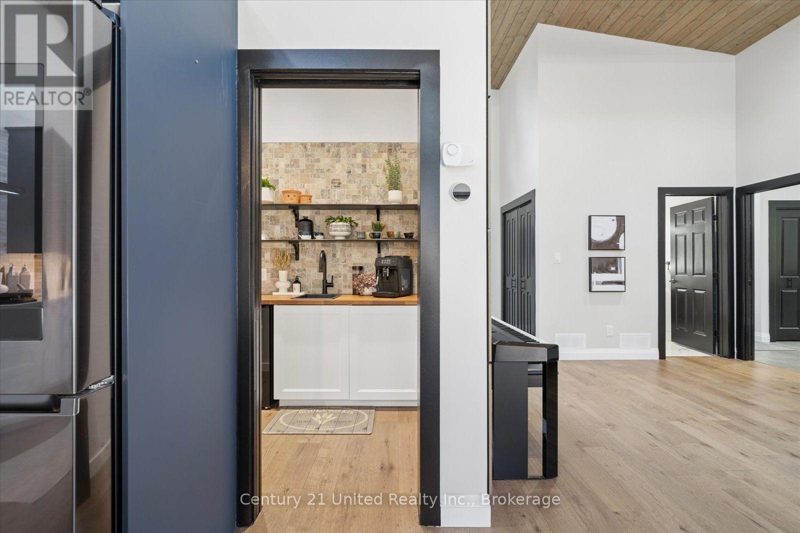 144 Wallis Drive, Peterborough (Monaghan Ward 2), Ontario  K9J 6C1 - Photo 15 - X13824534