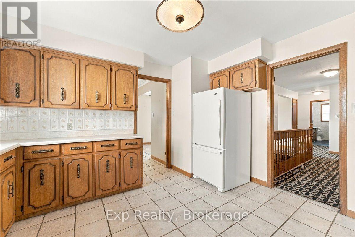 863 Wedgewood Court, Peterborough (Monaghan Ward 2), Ontario  K9J 7T8 - Photo 12 - X13827908