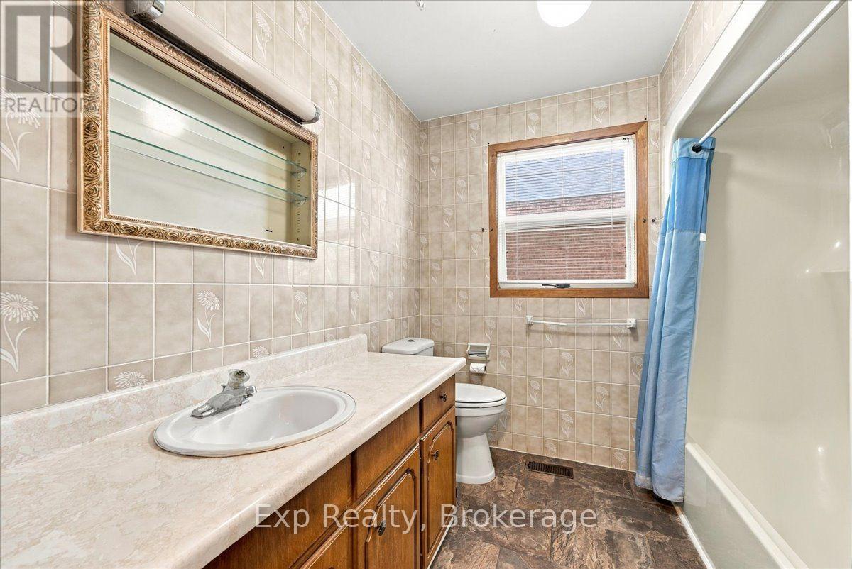 863 Wedgewood Court, Peterborough (Monaghan Ward 2), Ontario  K9J 7T8 - Photo 21 - X13827908