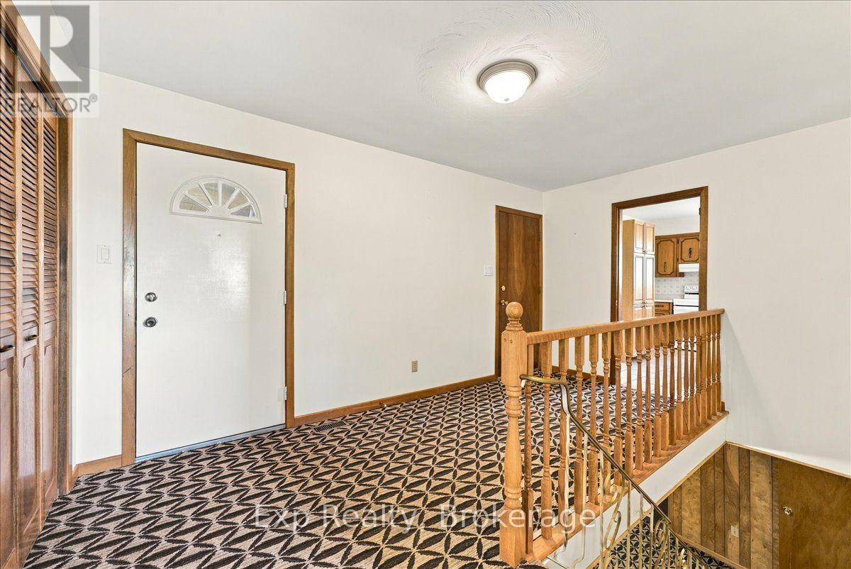 863 Wedgewood Court, Peterborough (Monaghan Ward 2), Ontario  K9J 7T8 - Photo 4 - X13827908