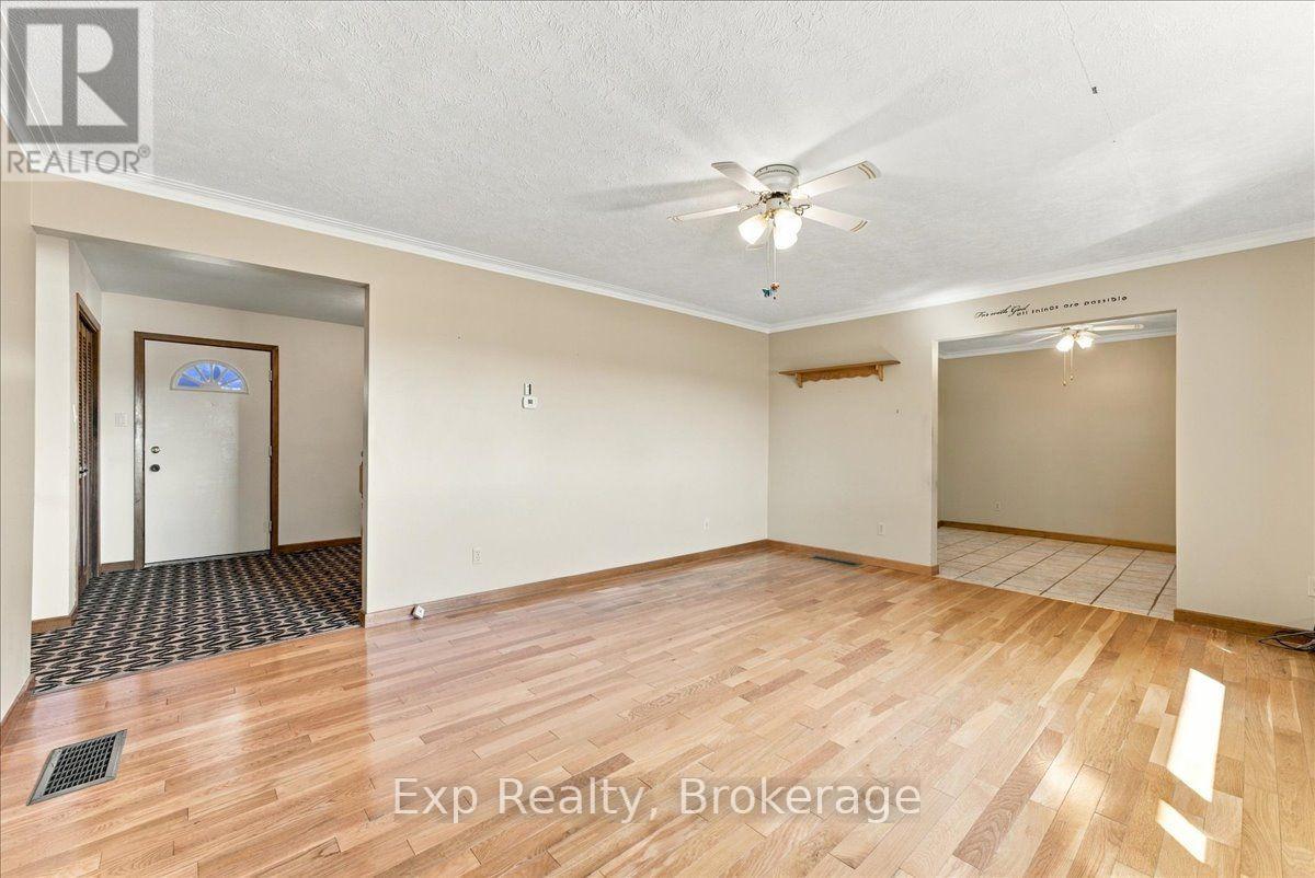 863 Wedgewood Court, Peterborough (Monaghan Ward 2), Ontario  K9J 7T8 - Photo 7 - X13827908