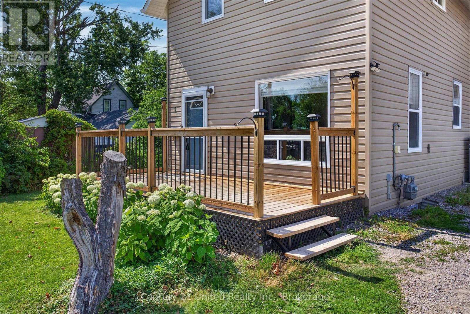 4 Bertie Street, Kawartha Lakes (Lindsay), Ontario  K9V 1J1 - Photo 3 - X13828450