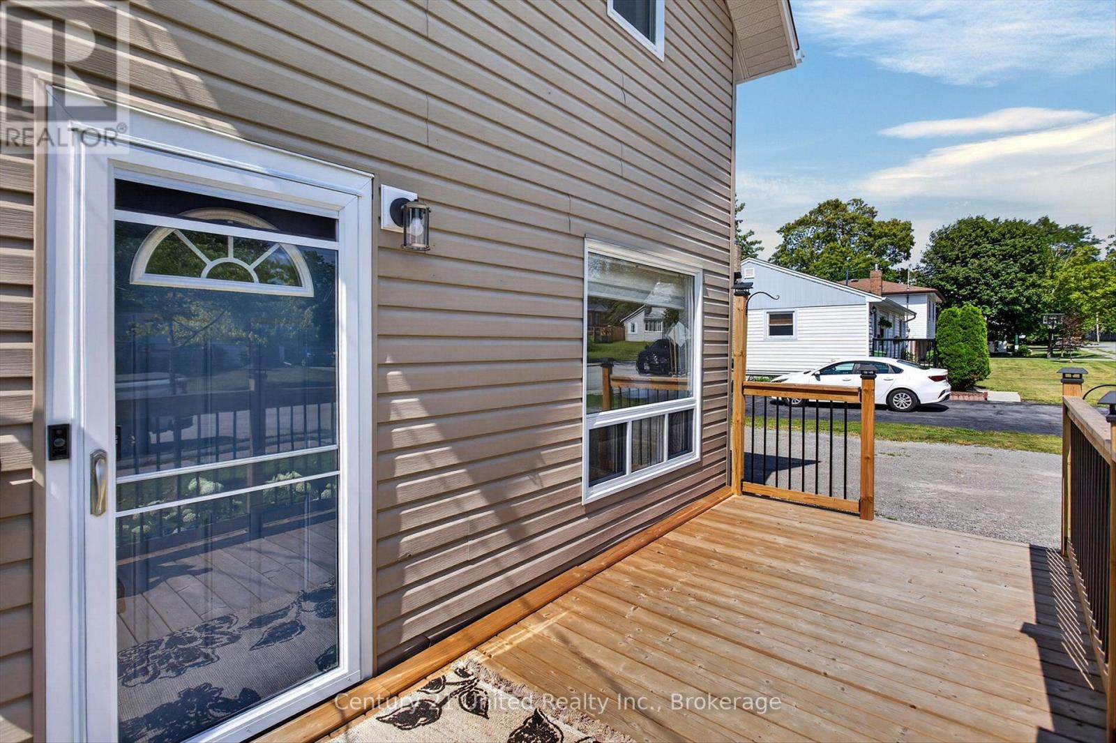 4 Bertie Street, Kawartha Lakes (Lindsay), Ontario  K9V 1J1 - Photo 5 - X13828450