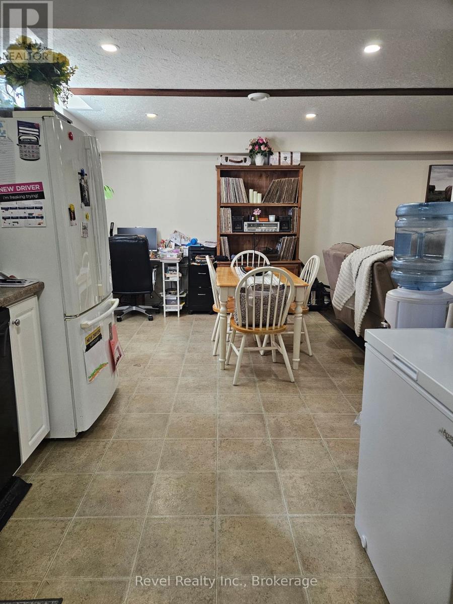 Lower - 59 Mcgibbon Boulevard, Kawartha Lakes (Lindsay), Ontario  K9V 6G4 - Photo 5 - X13831564
