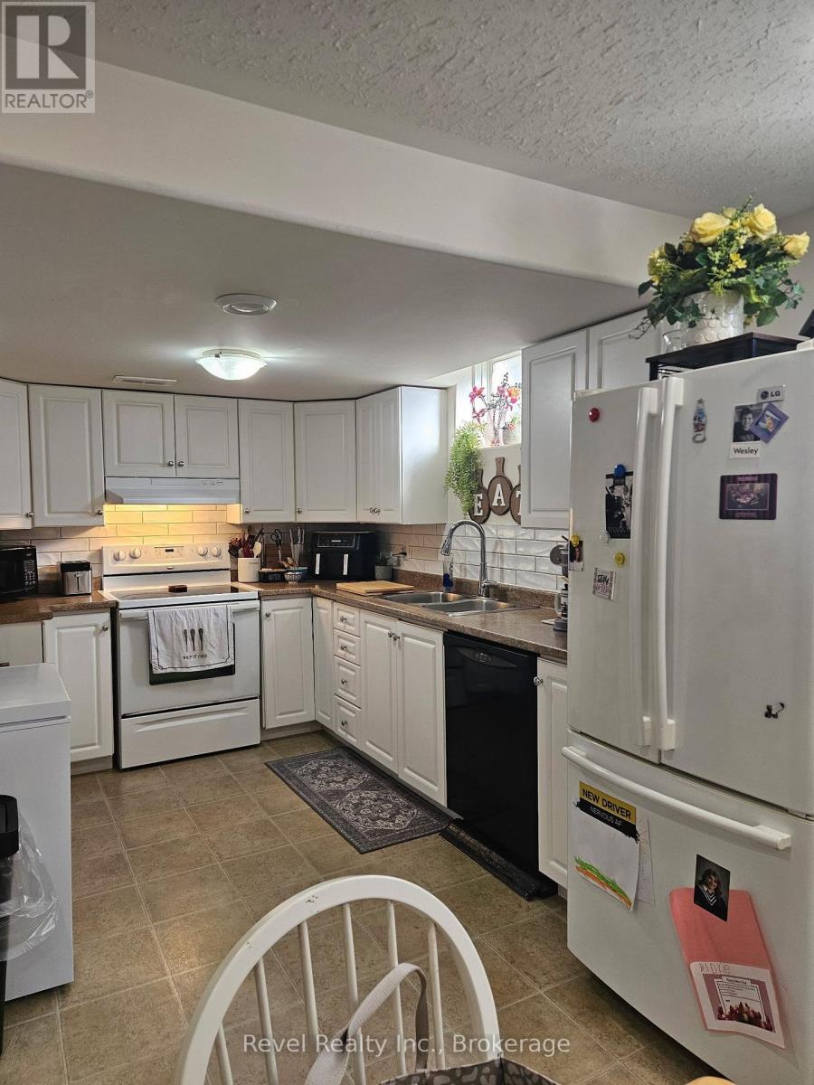 Lower - 59 Mcgibbon Boulevard, Kawartha Lakes (Lindsay), Ontario  K9V 6G4 - Photo 7 - X13831564