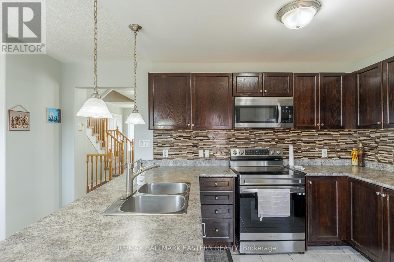 247 Bowen Drive, Peterborough (Northcrest Ward 5), Ontario  K9H 0B8 - Photo 16 - X13831724