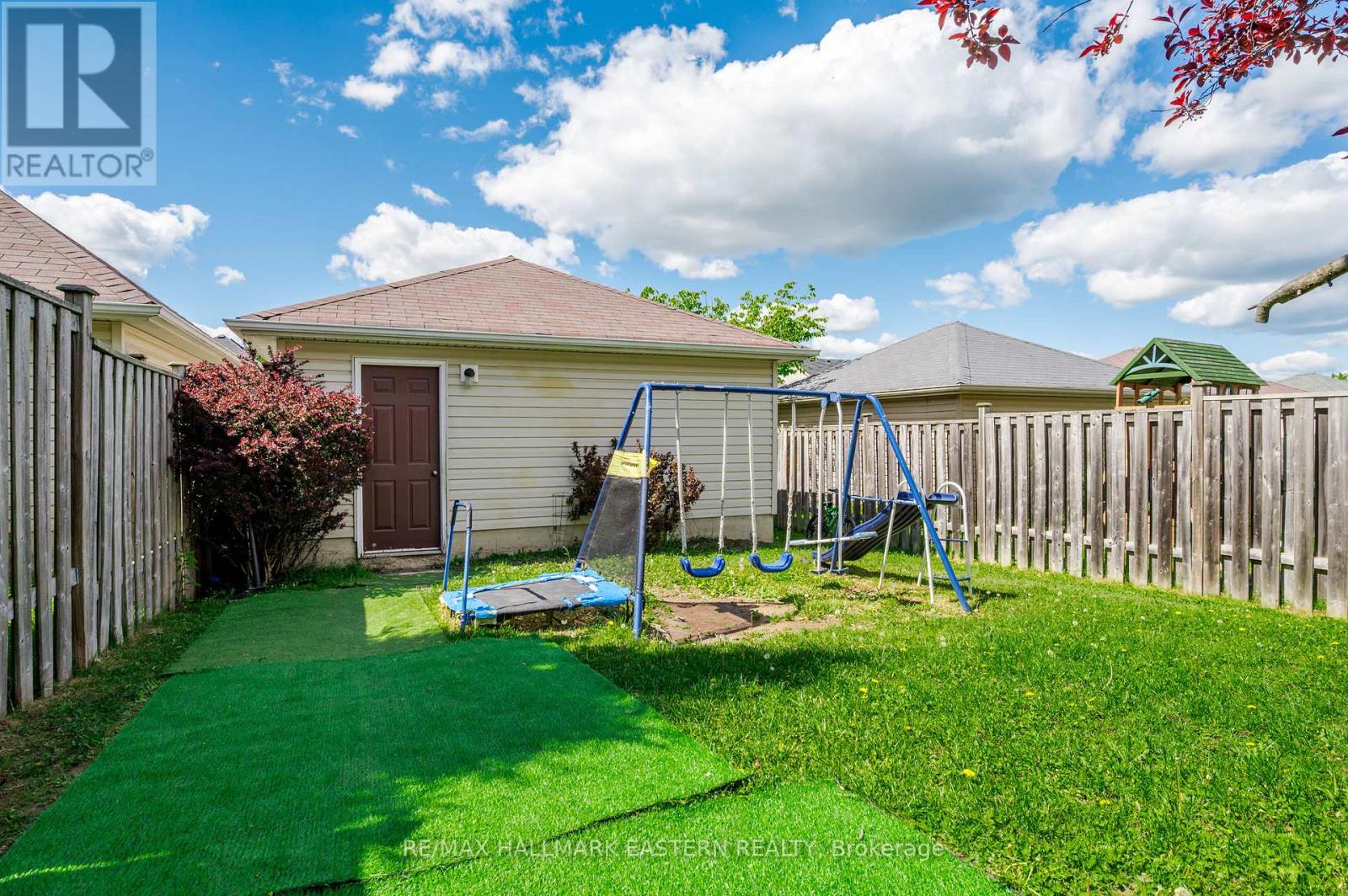 247 Bowen Drive, Peterborough (Northcrest Ward 5), Ontario  K9H 0B8 - Photo 44 - X13831724