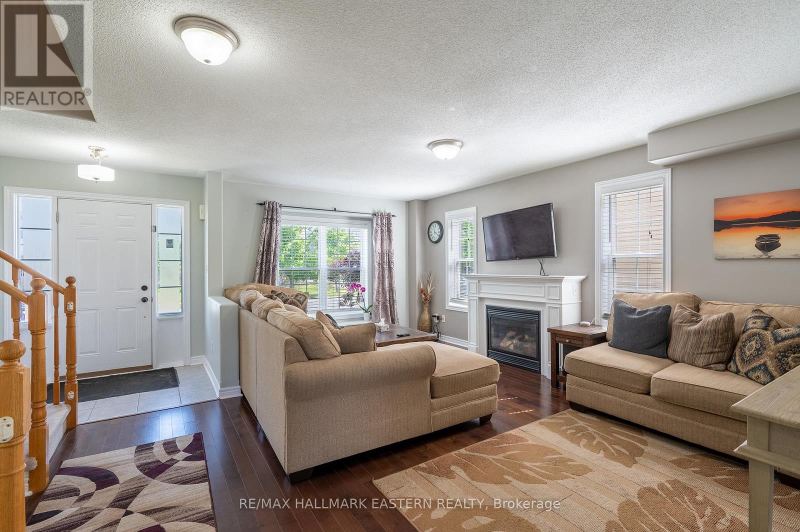 247 Bowen Drive, Peterborough (Northcrest Ward 5), Ontario  K9H 0B8 - Photo 7 - X13831724