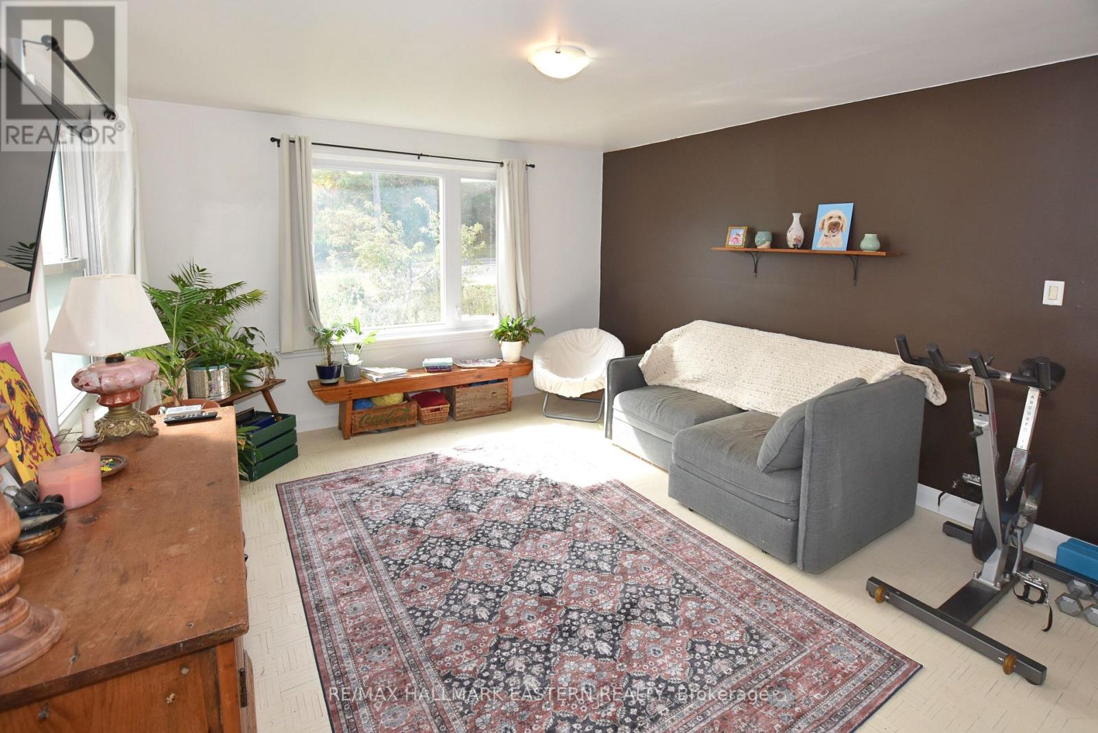 726 Fairbairn Street, Peterborough (Northcrest Ward 5), Ontario  K9H 6B6 - Photo 15 - X13833764