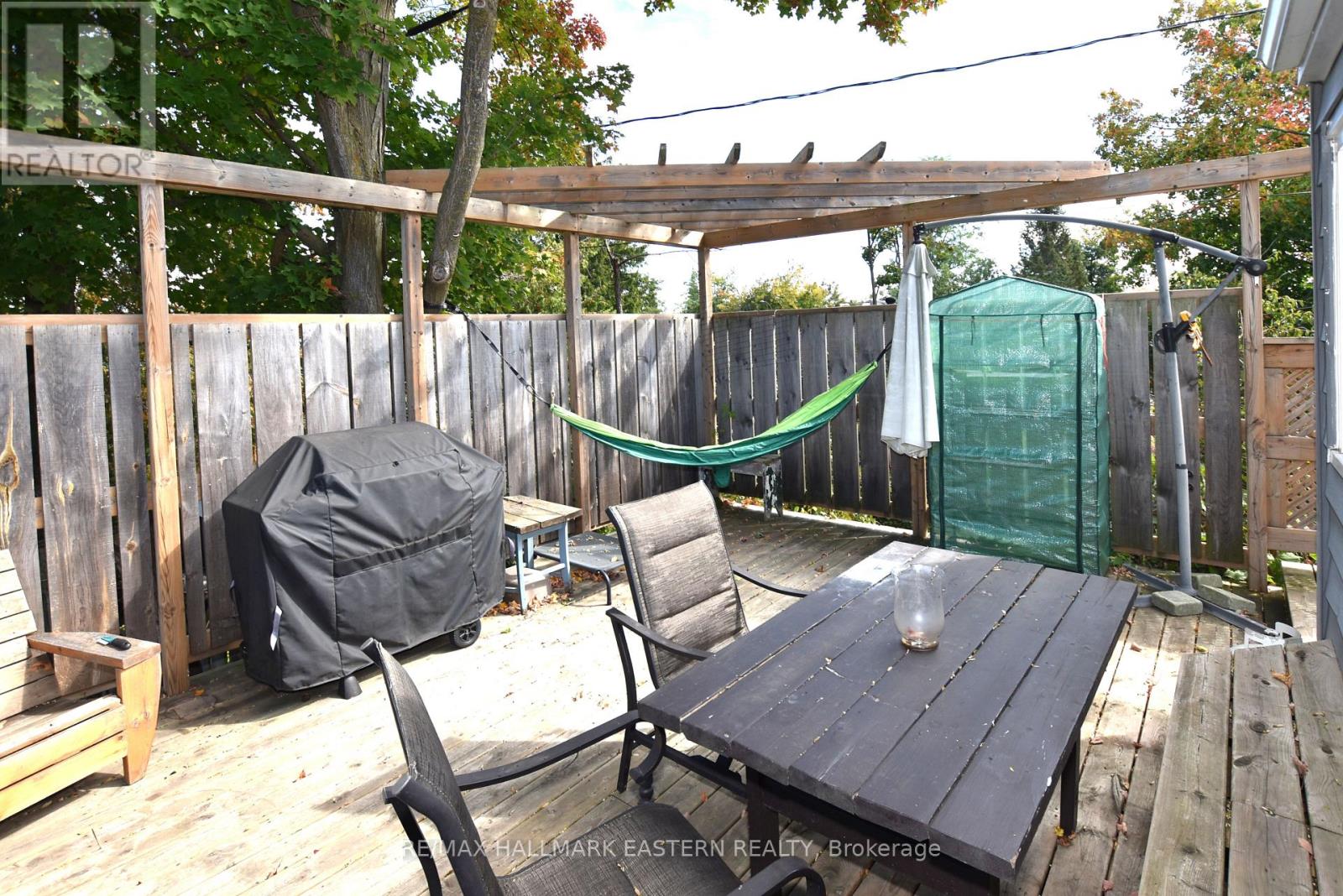 726 Fairbairn Street, Peterborough (Northcrest Ward 5), Ontario  K9H 6B6 - Photo 27 - X13833764