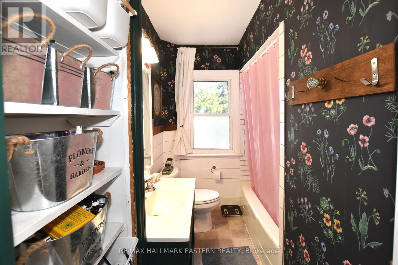 726 Fairbairn Street, Peterborough (Northcrest Ward 5), Ontario  K9H 6B6 - Photo 8 - X13833764