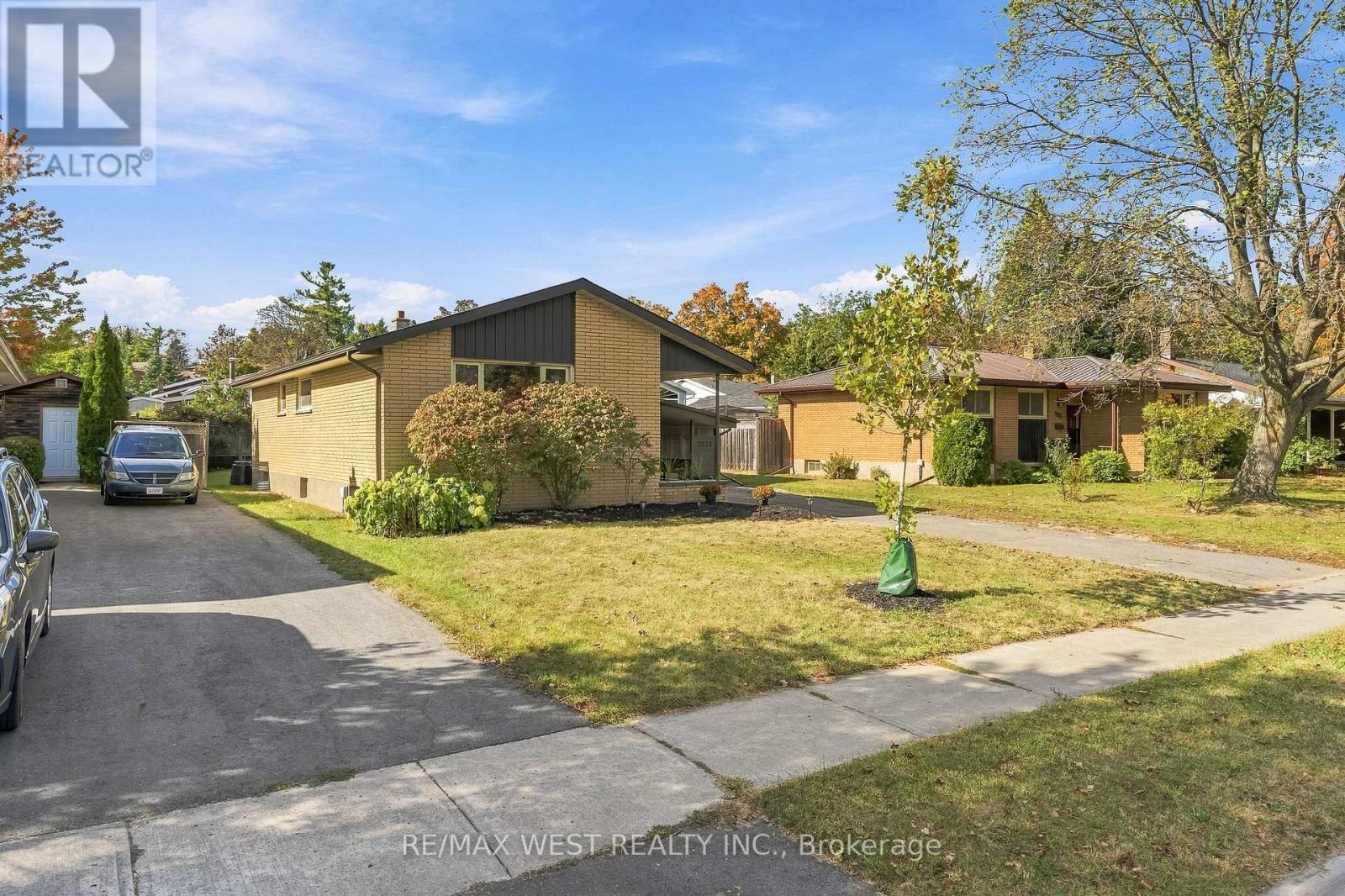 1271 Franklin Drive, Peterborough (Northcrest Ward 5), Ontario  K9H 6Z3 - Photo 2 - X13835078