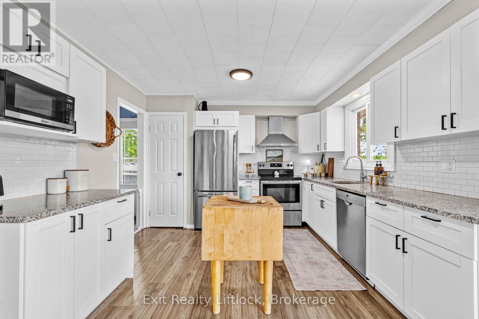 2917 Highway 28, Douro-Dummer, Ontario  K0L 2H0 - Photo 8 - X13835812