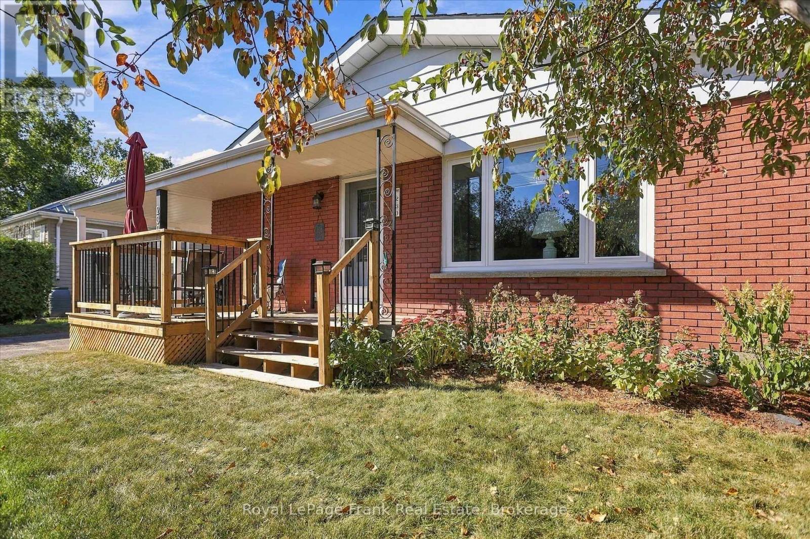 230 Euclid Avenue, Peterborough (Ashburnham Ward 4), Ontario  K9H 1M4 - Photo 2 - X13835916