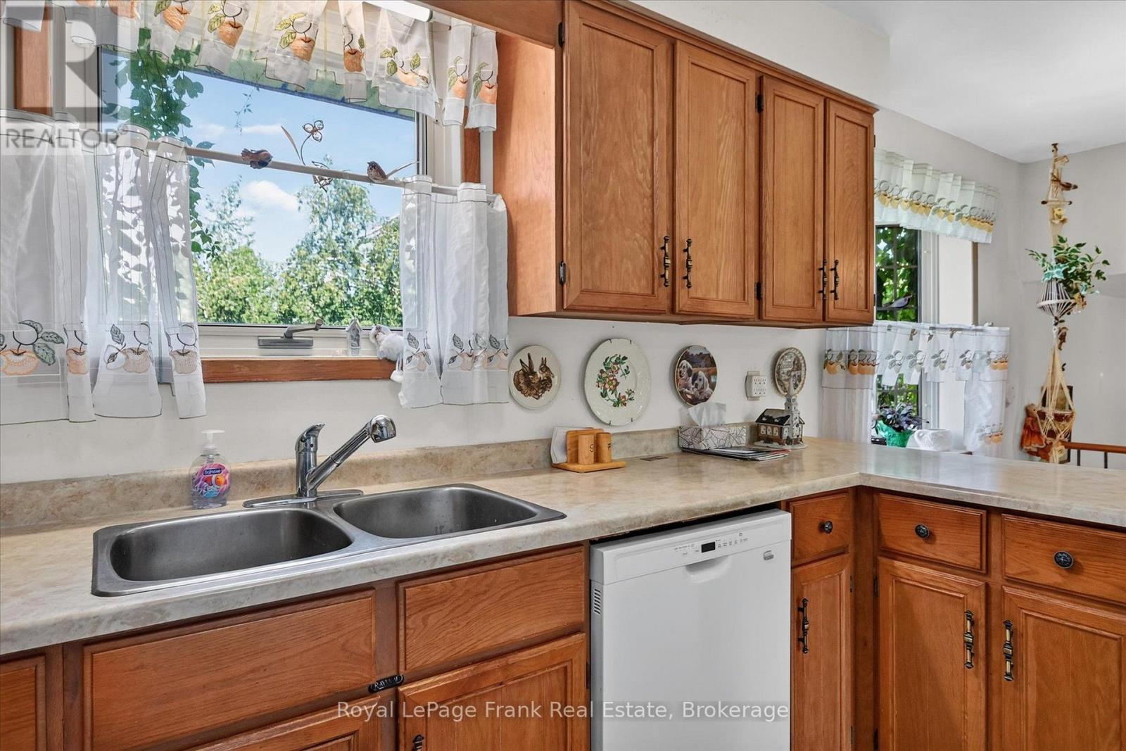 87 Oakwood Crescent, Peterborough (Monaghan Ward 2), Ontario  K9J 1N2 - Photo 13 - X13836360