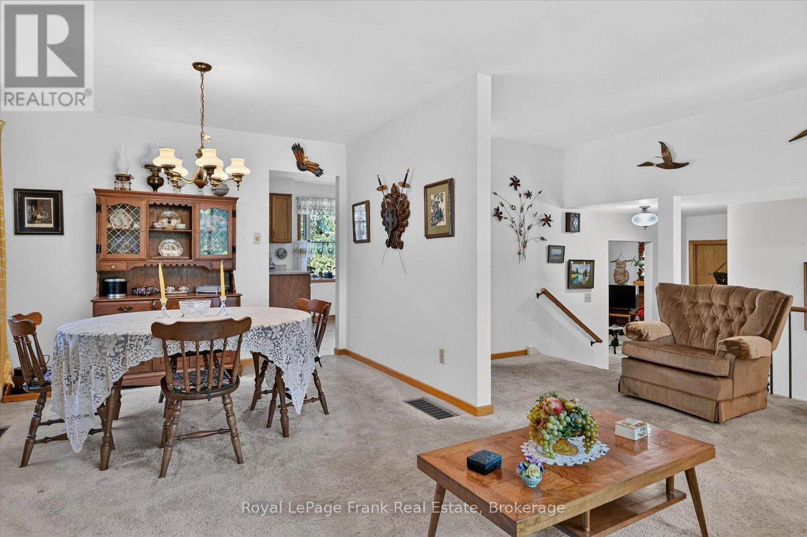 87 Oakwood Crescent, Peterborough (Monaghan Ward 2), Ontario  K9J 1N2 - Photo 7 - X13836360
