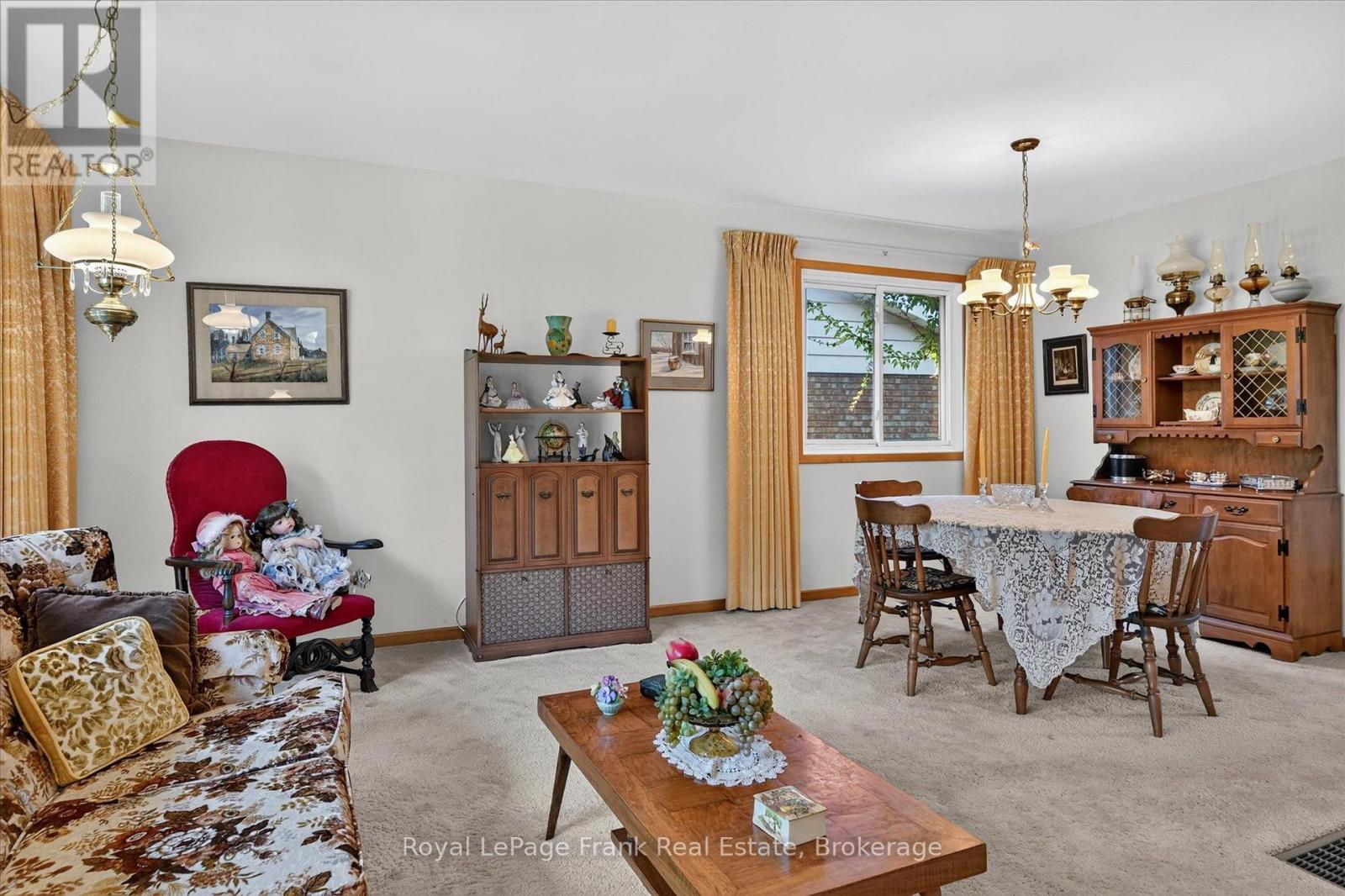87 Oakwood Crescent, Peterborough (Monaghan Ward 2), Ontario  K9J 1N2 - Photo 8 - X13836360