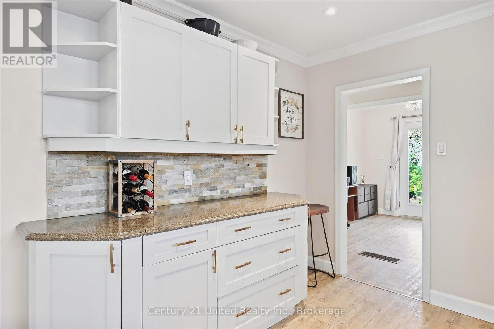 854 Kawartha Drive, Peterborough (Monaghan Ward 2), Ontario  K9J 6L3 - Photo 12 - X13838680