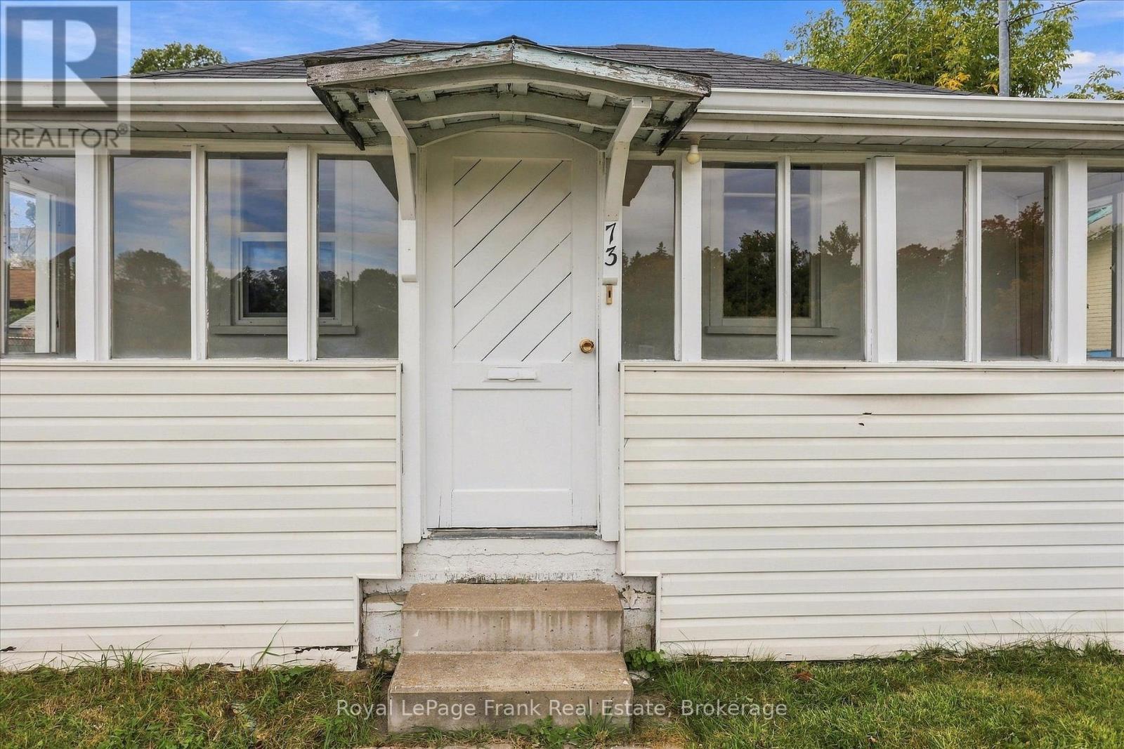 73 Lindsay Street N, Kawartha Lakes (Lindsay), Ontario  K9V 1T7 - Photo 2 - X13838790