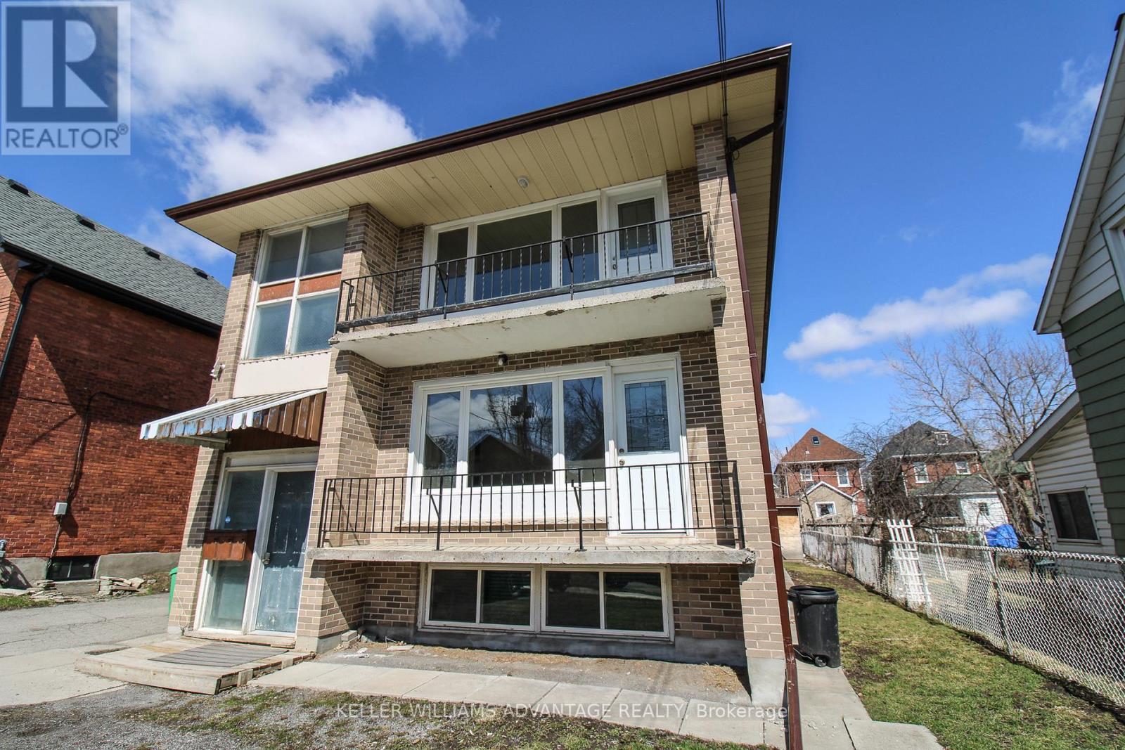 Upper - 506 Sherbrooke Street, Peterborough (Town Ward 3), Ontario  K9J 2P3 - Photo 2 - X13839840
