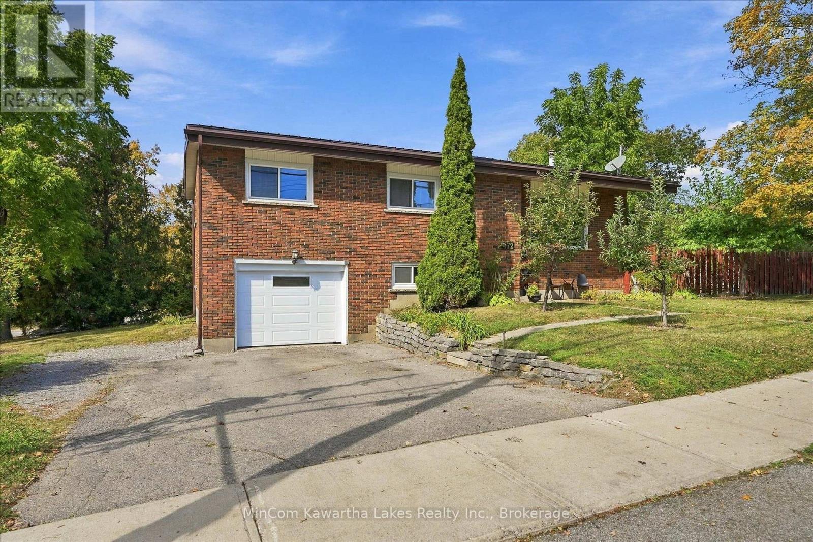 472 Highland Road, Peterborough (Northcrest Ward 5), Ontario  K9H 5J7 - Photo 2 - X13841098
