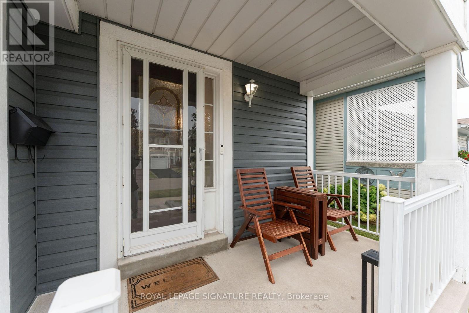 16 Beacham Crescent, Clarington (Newcastle), Ontario  L1B 1N2 - Photo 3 - E13841030