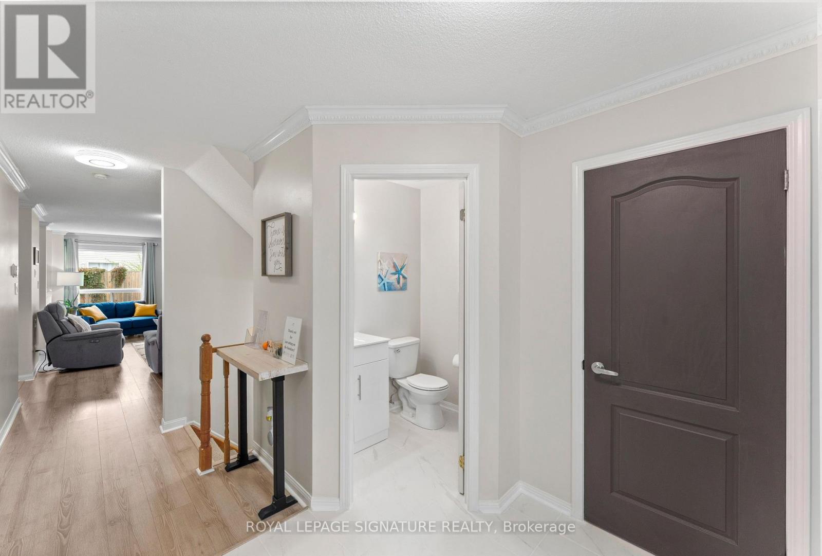 16 Beacham Crescent, Clarington (Newcastle), Ontario  L1B 1N2 - Photo 4 - E13841030