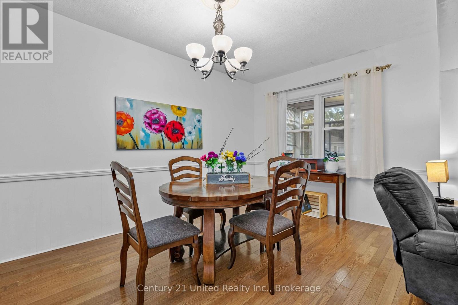 528 Brioux Avenue, Peterborough (Otonabee Ward 1), Ontario  K9J 4G7 - Photo 5 - X13842796