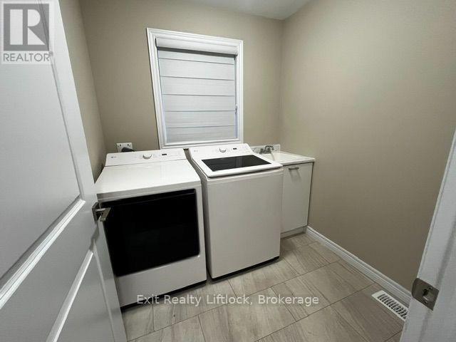 232 O'neil Street, Peterborough (Monaghan Ward 2), Ontario  K9K 0H1 - Photo 10 - X13842806