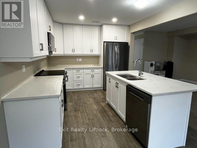 232 O'neil Street, Peterborough (Monaghan Ward 2), Ontario  K9K 0H1 - Photo 8 - X13842806