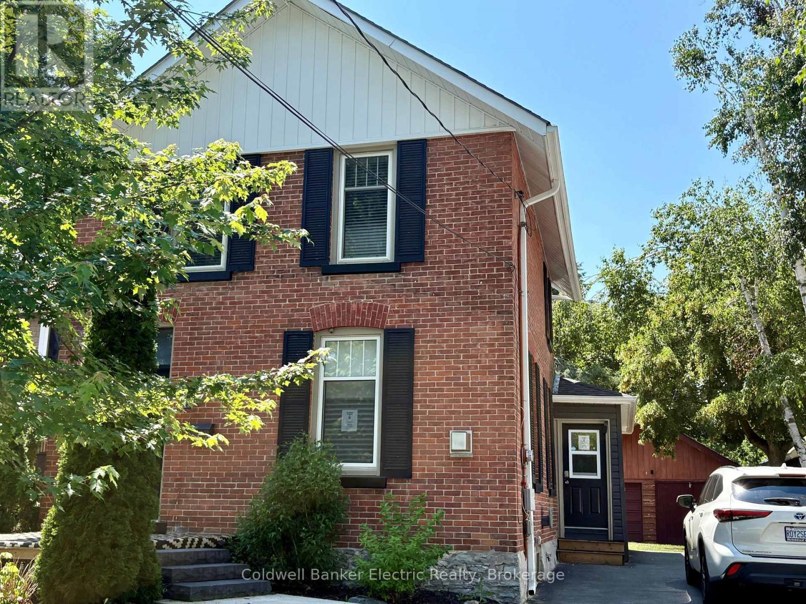 21 SUSSEX STREET N, kawartha lakes (lindsay), Ontario
