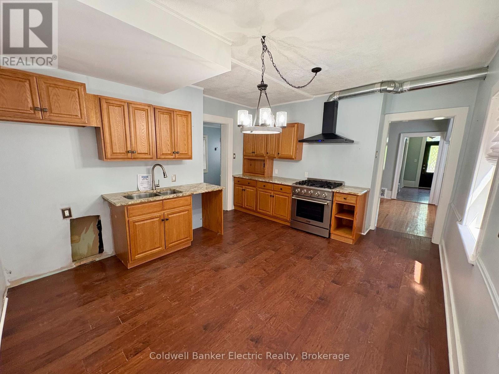 21 Sussex Street N, Kawartha Lakes (Lindsay), Ontario  K9V 4H3 - Photo 6 - X13842960