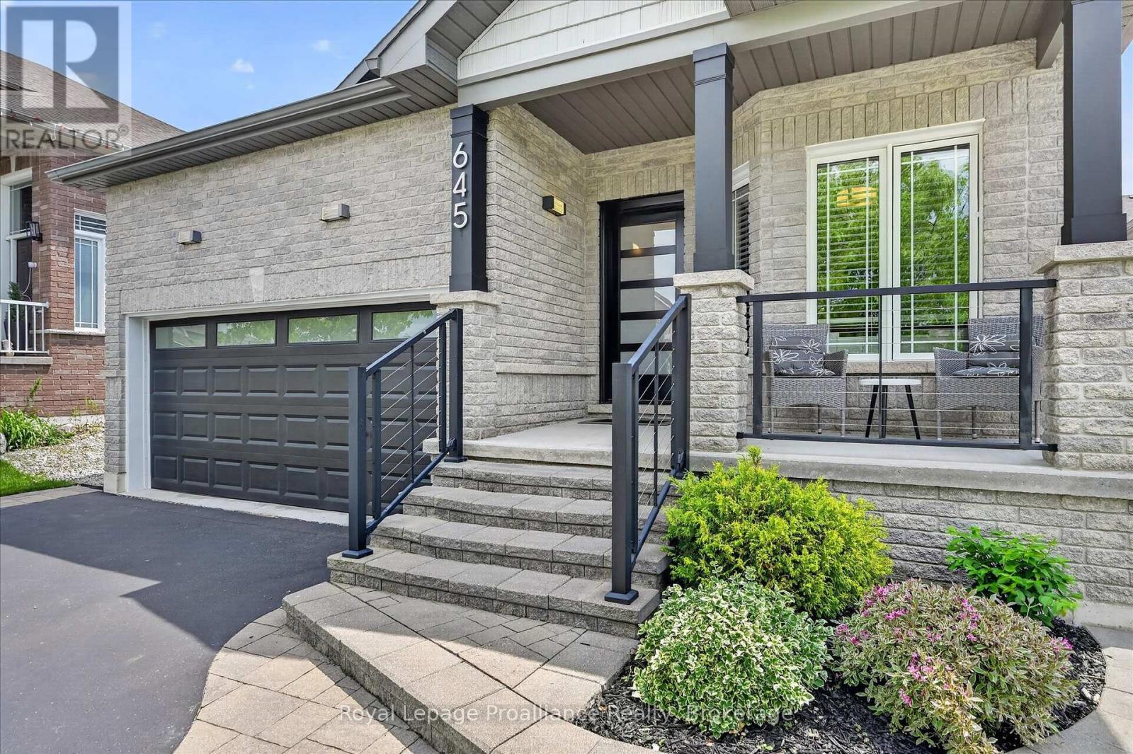 645 Goodwin Terrace, Peterborough (Monaghan Ward 2), Ontario  K9J 0H6 - Photo 2 - X13843180