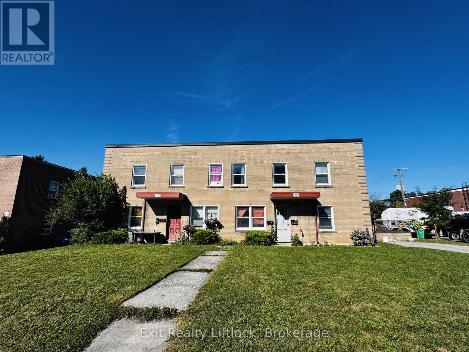 1283-1285 CLONSILLA AVENUE, peterborough (town ward 3), Ontario