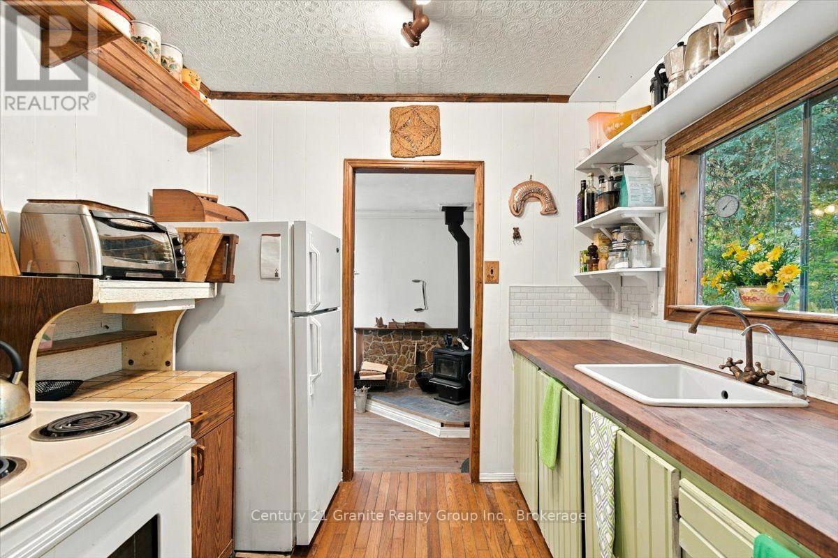 26 Riverside Court, Hastings Highlands (Herschel Ward), Ontario  K0L 1C0 - Photo 8 - X13844408