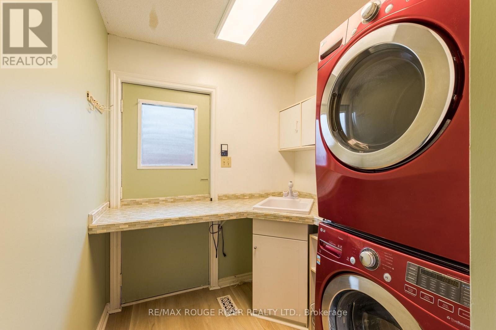 244 Ridgewood Road, Peterborough (Monaghan Ward 2), Ontario  K9J 8A3 - Photo 12 - X13846422