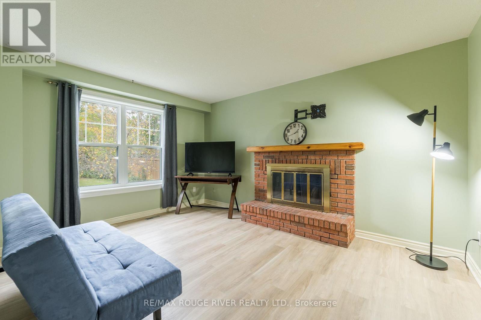 244 Ridgewood Road, Peterborough (Monaghan Ward 2), Ontario  K9J 8A3 - Photo 6 - X13846422