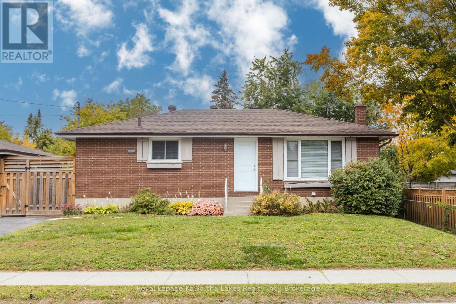 115 Victoria Avenue N, Kawartha Lakes (Lindsay), Ontario  K9V 4G9 - Photo 3 - X13846648