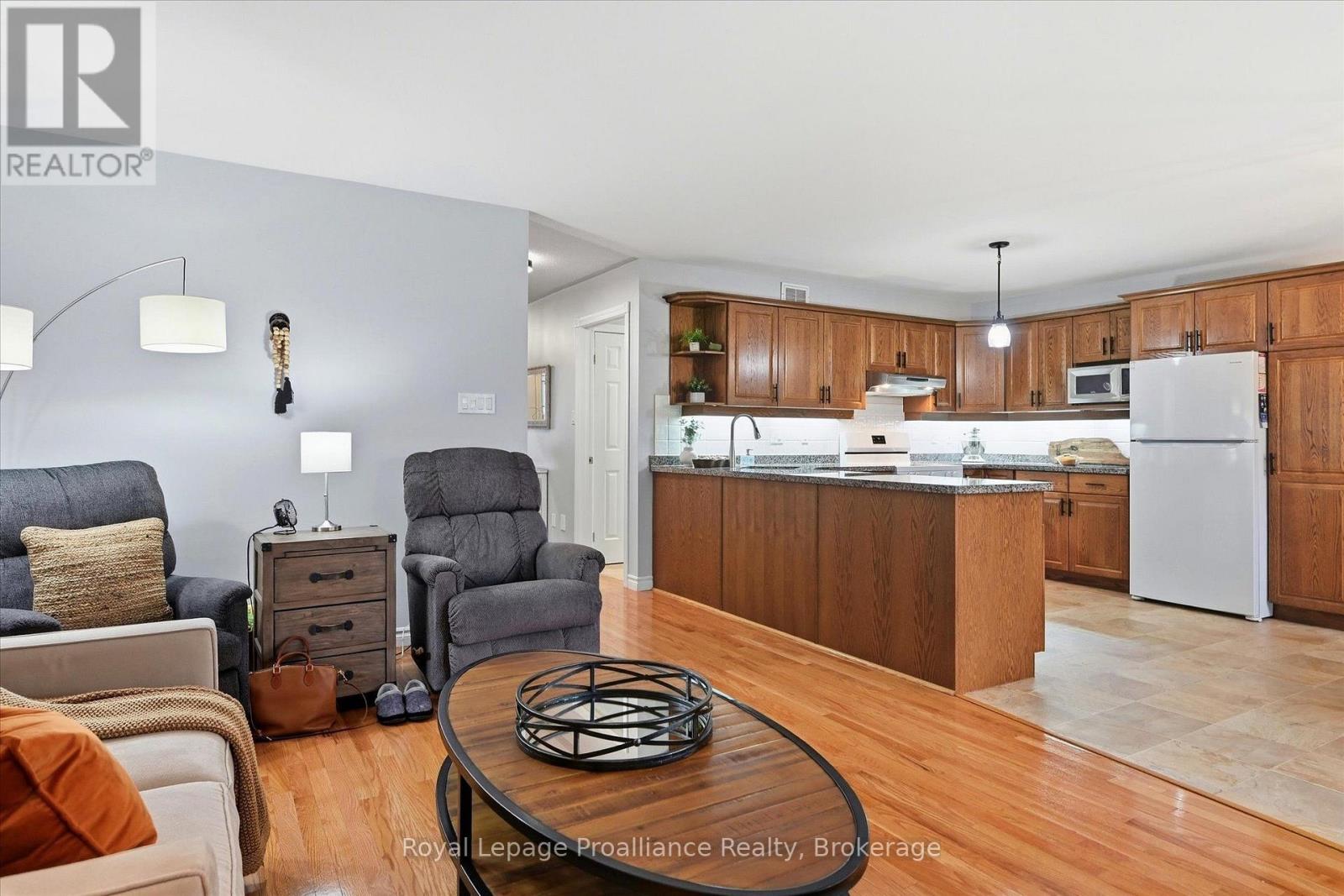 2979 Jennifer Drive, Peterborough (Northcrest Ward 5), Ontario  K9L 1Z9 - Photo 11 - X13847222