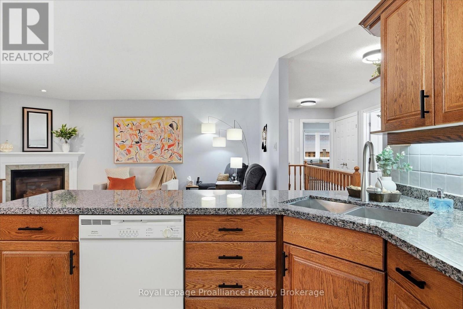 2979 Jennifer Drive, Peterborough (Northcrest Ward 5), Ontario  K9L 1Z9 - Photo 14 - X13847222