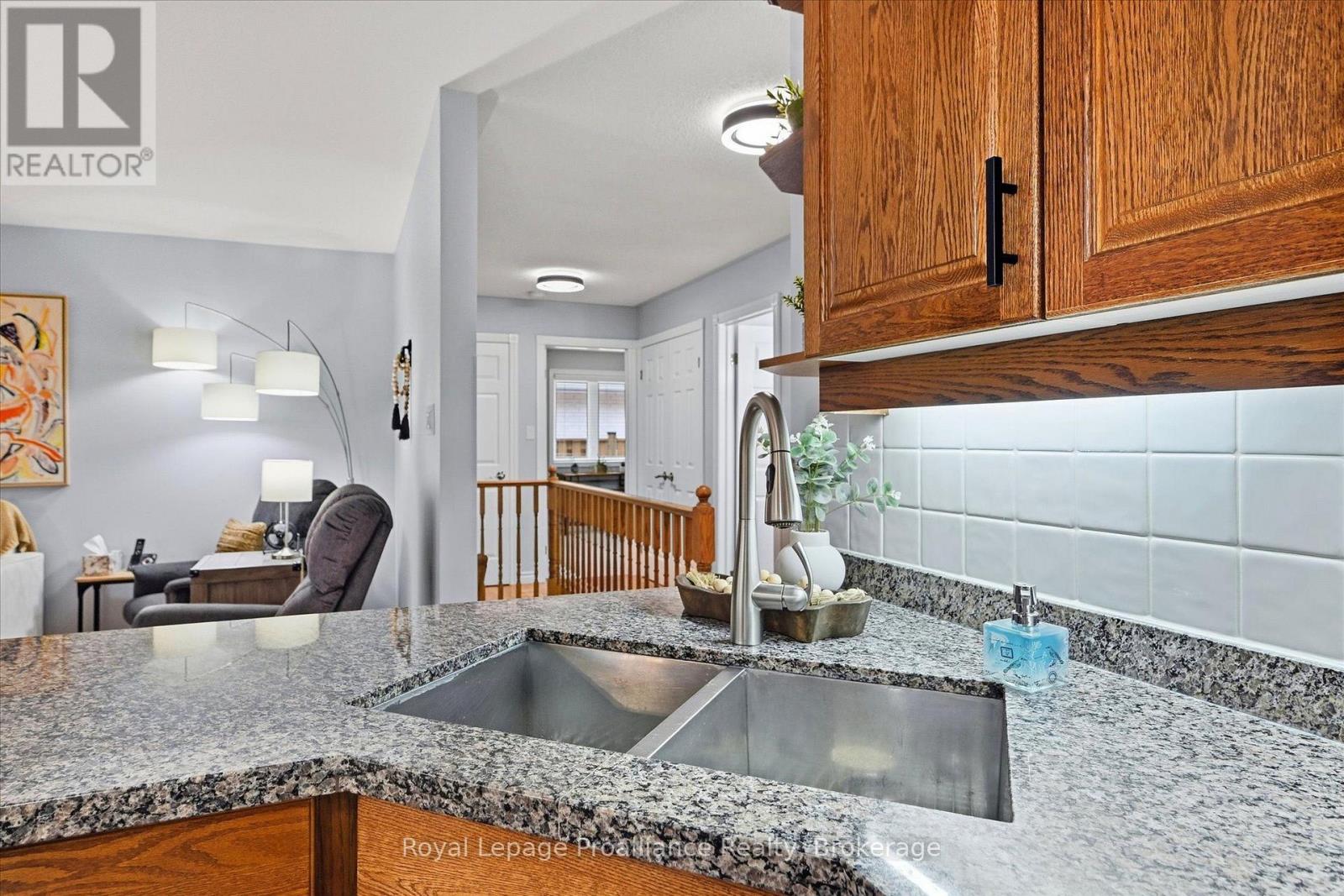 2979 Jennifer Drive, Peterborough (Northcrest Ward 5), Ontario  K9L 1Z9 - Photo 15 - X13847222
