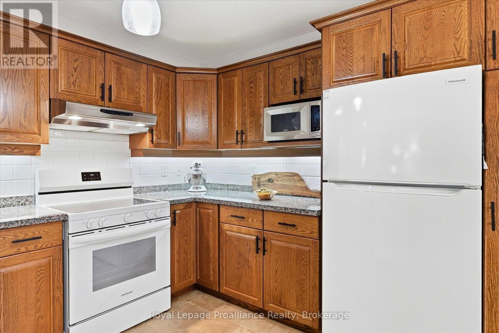 2979 Jennifer Drive, Peterborough (Northcrest Ward 5), Ontario  K9L 1Z9 - Photo 17 - X13847222